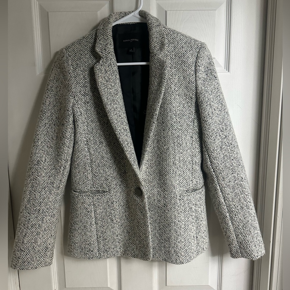 Banana Republic Black and White Herringbone Blazer